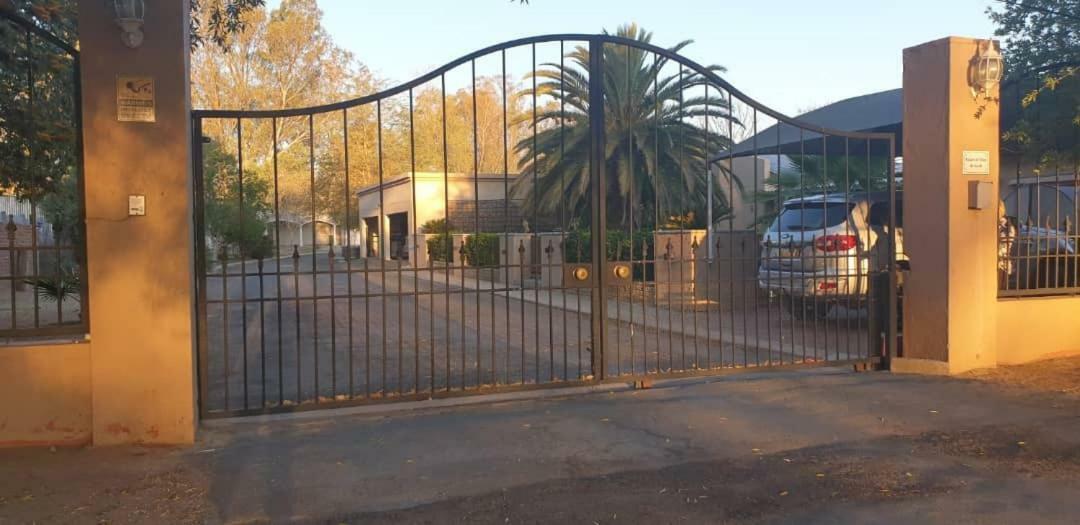 Apartamento Nooitgedacht Self Catering Cc Okahandja Exterior foto