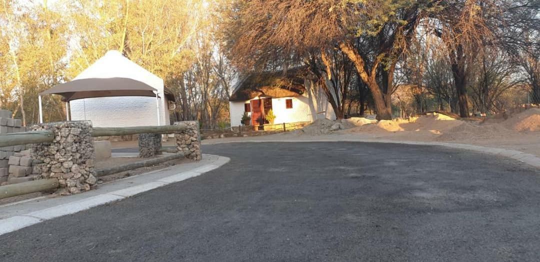 Apartamento Nooitgedacht Self Catering Cc Okahandja Exterior foto
